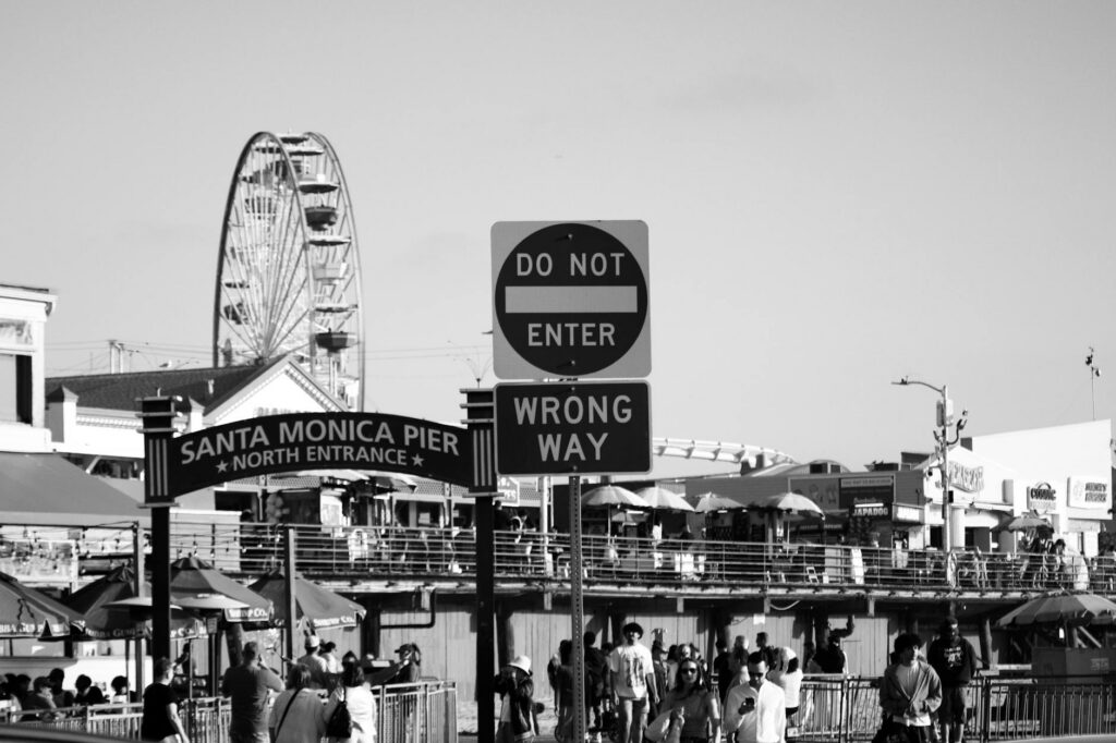 santa monica pier black and white scene
